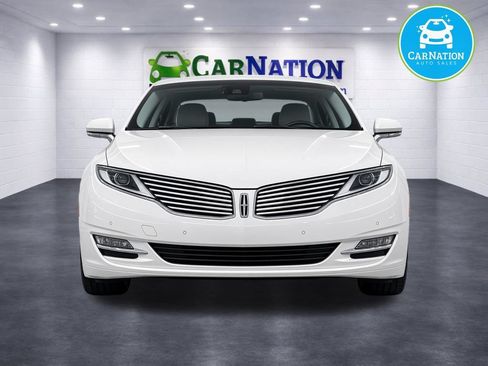Used 2014 Lincoln MKZ FWD image 5