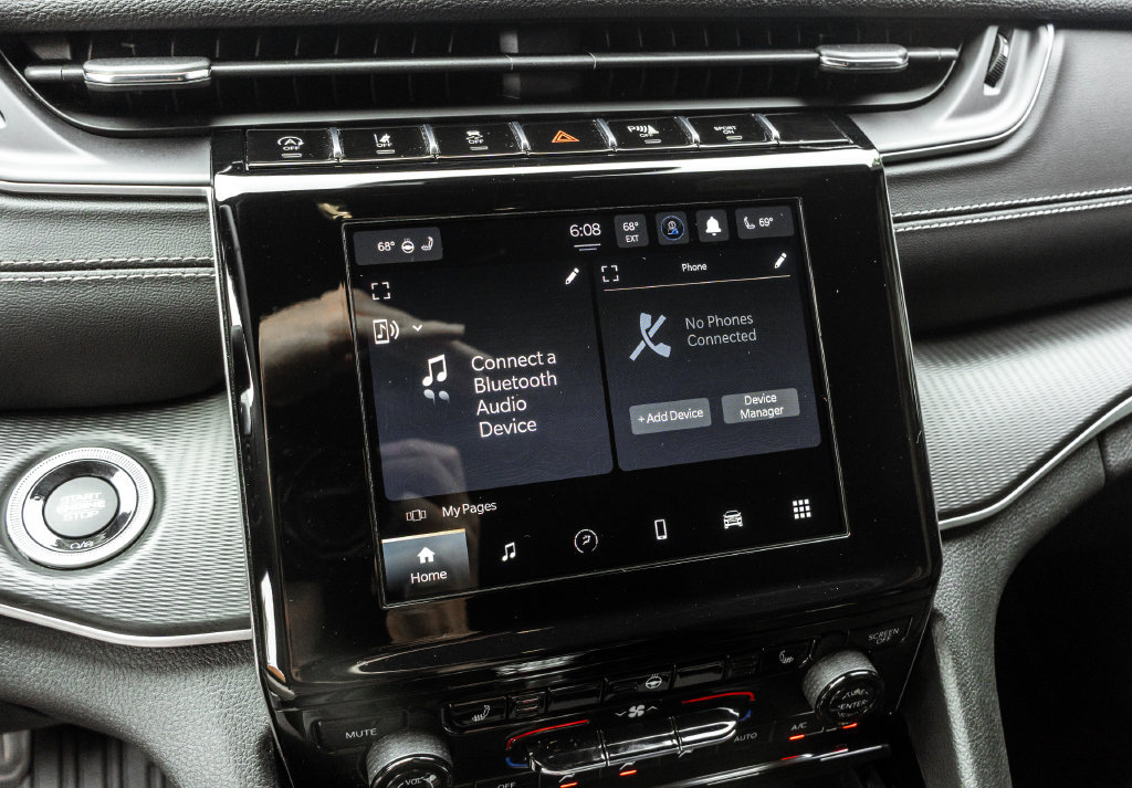 Used 2023 Jeep Grand Cherokee Altitude AWD/4WD image 18