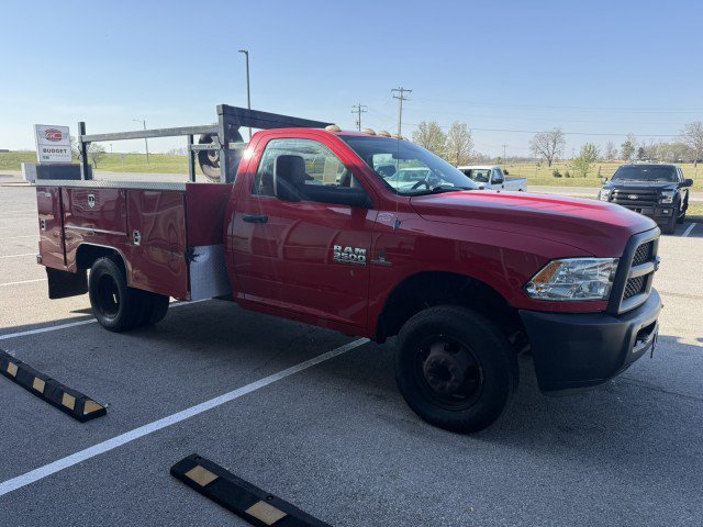 Used 2013 RAM 3500 Tradesman w/ Chrome Appearance Group RWD image 3