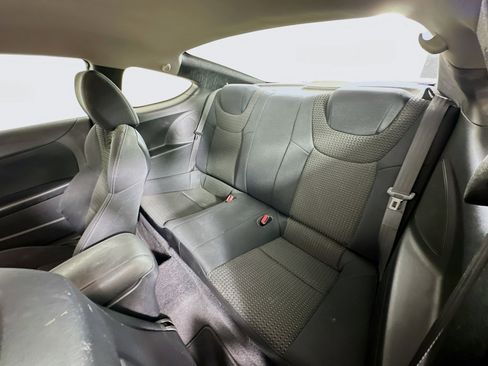 Used 2011 Hyundai Genesis 2.0T image 23