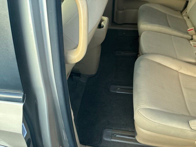 Used 2016 Kia Sedona LX w/ LX Convenience Package FWD image 13