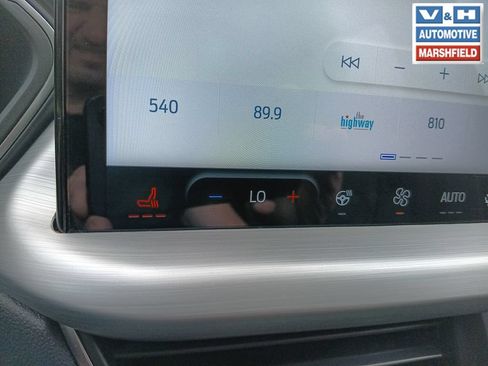 Used 2023 Ford Escape Platinum w/ Premium Technology Package AWD/4WD image 12