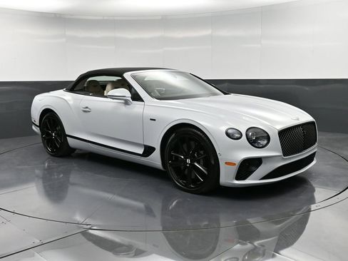 Used 2024 Bentley Continental GT AWD/4WD image 10