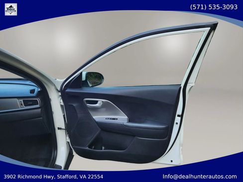 Used 2018 Kia Niro LX FWD image 14