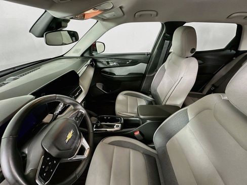 Used 2024 Chevrolet TrailBlazer LT w/ LT Cold Weather Package FWD image 5