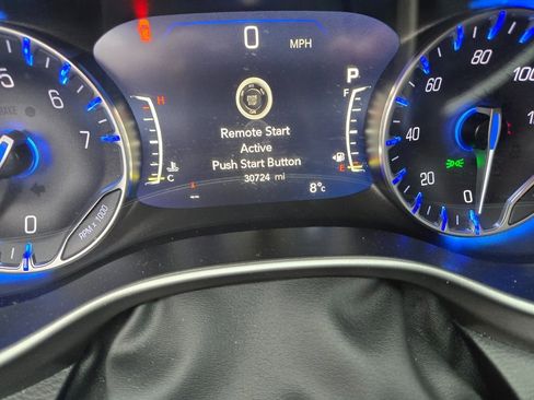 Used 2024 Chrysler Pacifica Touring-L image 12