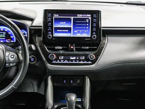 Certified 2022 Toyota Corolla Cross XLE AWD/4WD image 15