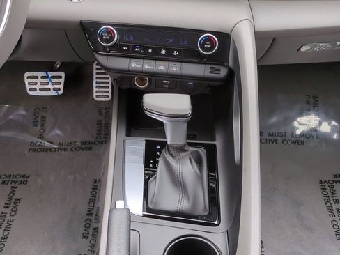 New 2025 Hyundai Elantra Sport image 17