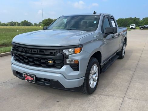 Used 2025 Chevrolet Silverado 1500 Custom AWD/4WD image 3