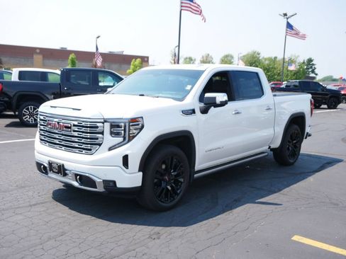 Certified 2022 GMC Sierra 1500 Denali w/ Denali Reserve Package AWD/4WD image 5