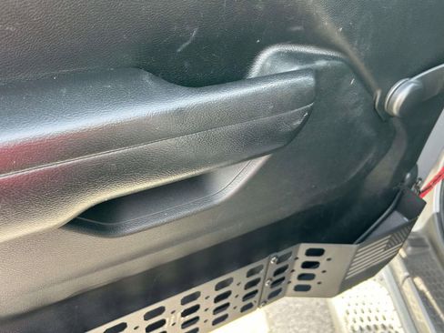 Used 2020 Jeep Wrangler Sport AWD/4WD image 16