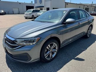 Used 2022 Volkswagen Jetta SE FWD video 1