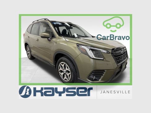 Used 2023 Subaru Forester Premium AWD/4WD image 1