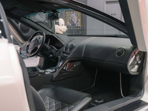 Used 2009 Lamborghini Murcielago LP 640 image 2