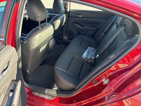 New 2025 Nissan Altima 2.5 SR FWD image 16