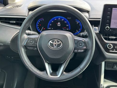 Used 2022 Toyota Corolla Cross XLE w/ Convenience Package FWD image 37