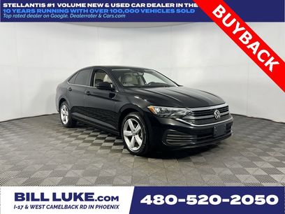 Used 2022 Volkswagen Jetta SE w/ Panoramic Sunroof Package
