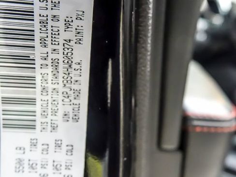 Used 2017 Jeep Cherokee Trailhawk w/ Comfort/Convenience Group image 28