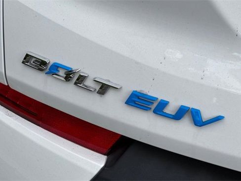 Used 2023 Chevrolet Bolt EUV Premier w/ Sun & Sound Package image 49