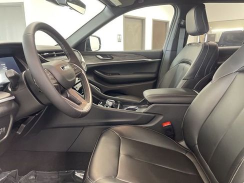 New 2026 Jeep Grand Cherokee Limited image 15