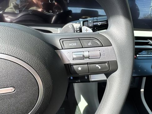 New 2026 Hyundai Tucson Blue SE image 16