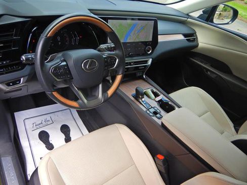 Used 2024 Lexus RX 350 Premium w/ Accessory Package (Z1) AWD/4WD image 13
