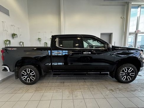 Certified 2022 Chevrolet Silverado 1500 LTZ w/ LTZ Premium Package image 38