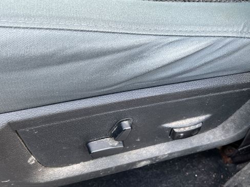 Used 2018 RAM 1500 Big Horn AWD/4WD image 11