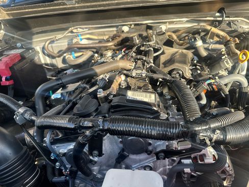 Used 2025 Toyota Tacoma SR5 image 24