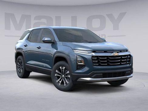 New 2026 Chevrolet Equinox LT w/ Convenience Package II AWD/4WD image 10
