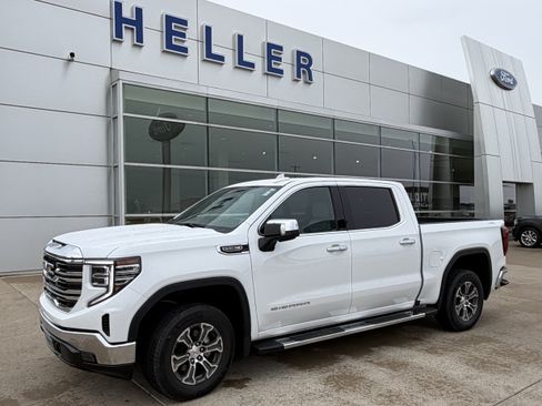 Used 2026 GMC Sierra 1500 SLT AWD/4WD image 3