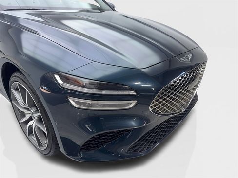 Used 2025 Genesis G70 2.5T image 17