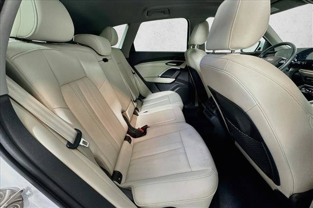 Used 2025 Audi Q5 Premium AWD/4WD image 24