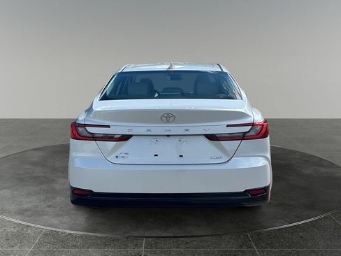Used 2026 Toyota Camry XLE AWD/4WD image 7