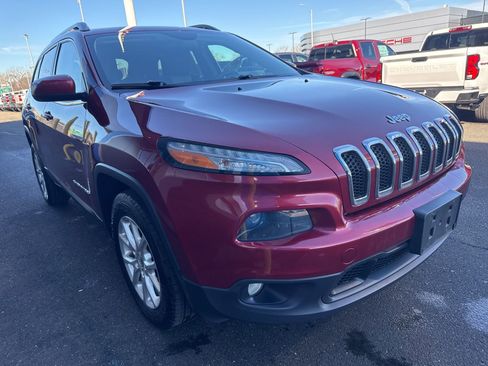 Used 2014 Jeep Cherokee Latitude w/ Comfort/Convenience Group image 4