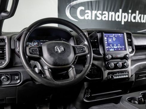 Used 2024 RAM 3500 Tradesman w/ Chrome Appearance Group image 16