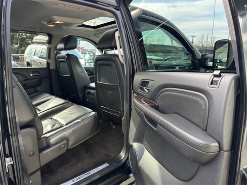 Used 2011 GMC Sierra 3500 Denali image 12