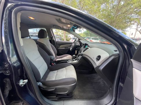 Used 2015 Chevrolet Cruze LS image 18