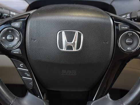 Used 2017 Honda Accord EX-L image 19