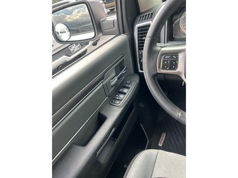 Used 2022 RAM 1500 Classic SLT RWD image 12