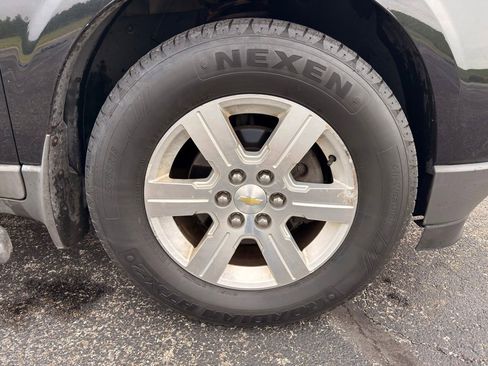 Used 2011 Chevrolet Traverse LT w/ LPO, 'HIT The Road' Package AWD/4WD image 16