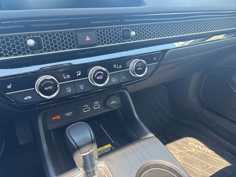 Used 2024 Honda Civic Touring image 22