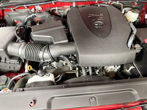Certified 2023 Toyota Tacoma SR5 AWD/4WD image 31