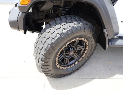Used 2019 Jeep Wrangler Unlimited Sport AWD/4WD image 35