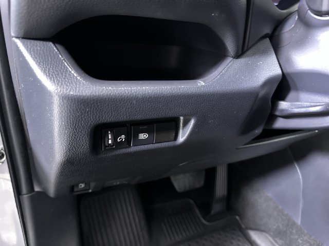 Used 2024 Toyota RAV4 LE AWD/4WD image 18
