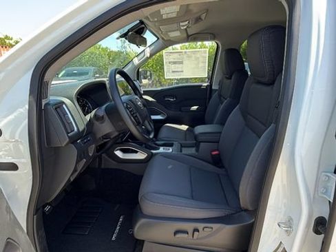 New 2026 Nissan Frontier SV w/ Tow Package AWD/4WD image 31