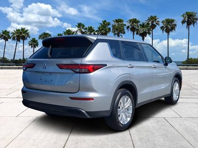Used 2024 Mitsubishi Outlander ES