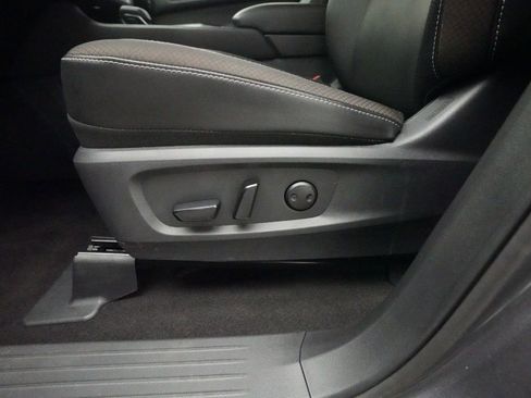 Certified 2024 Nissan Pathfinder SL image 30