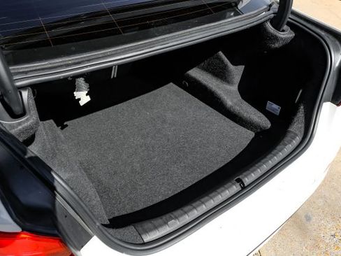 Used 2019 BMW 540i w/ Executive Package image 62