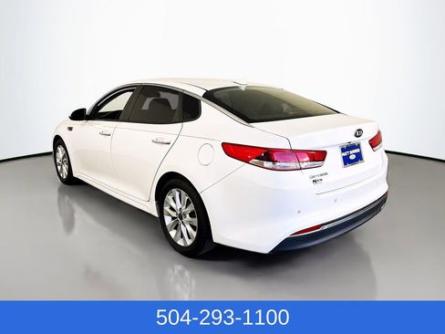 Used 2018 Kia Optima LX w/ 17" Alloy Wheels Package image 7